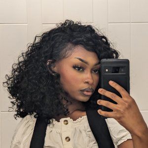 Meet your Posher, Christianah